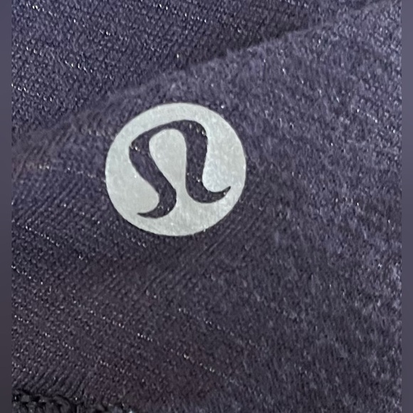 Lululemon Womens activewear tank top built in bra Sz 4 - Picture 7 of 7